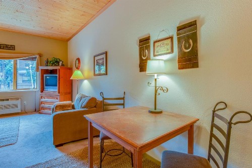 Gateway Studio Getaway - image 8
