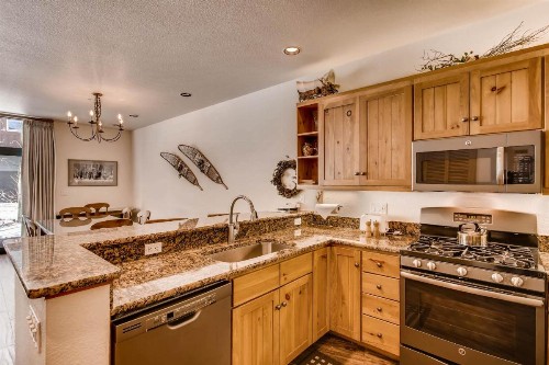 Ski Tip Townhomes 8713