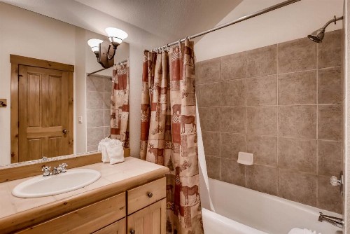 Ski Tip Townhomes 8713 - image 18