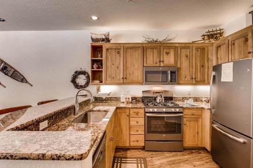 Ski Tip Townhomes 8713 - image 2