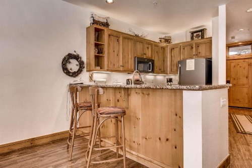 Ski Tip Townhomes 8713 - image 5