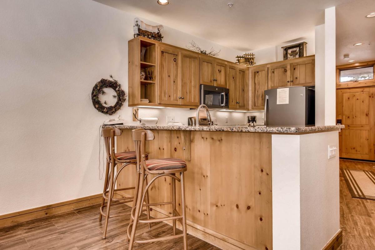 Ski Tip Townhomes 8713 - image 5