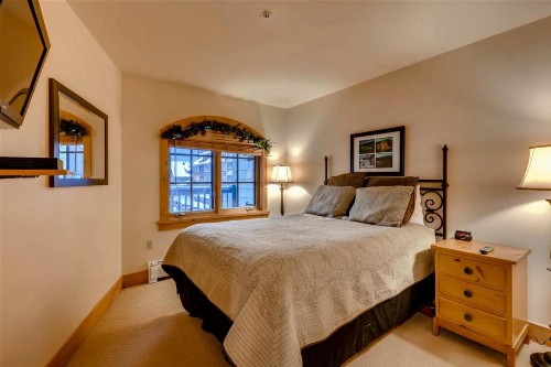 River Run Village 2 Bedroom Condo at Expedition Station walk to lift - image 13