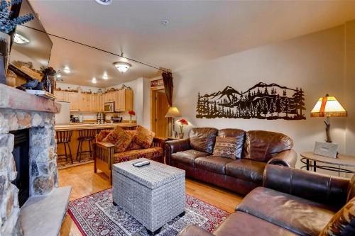 River Run Village 2 Bedroom Condo at Expedition Station walk to lift - image 4