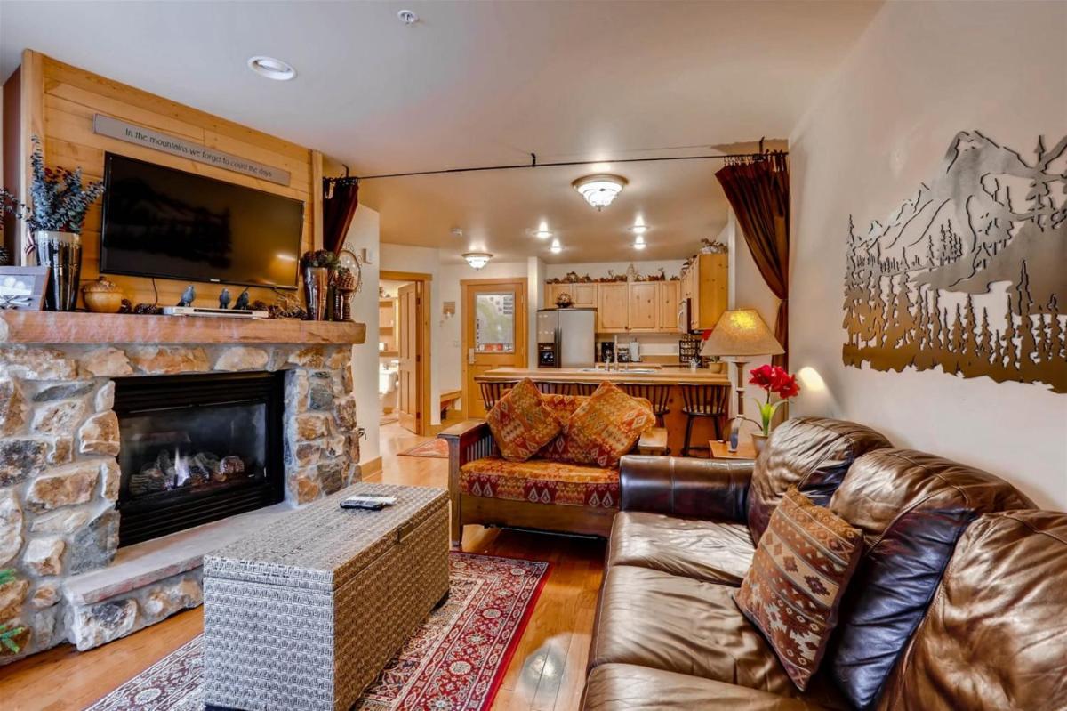 River Run Village 2 Bedroom Condo at Expedition Station walk to lift - image 5