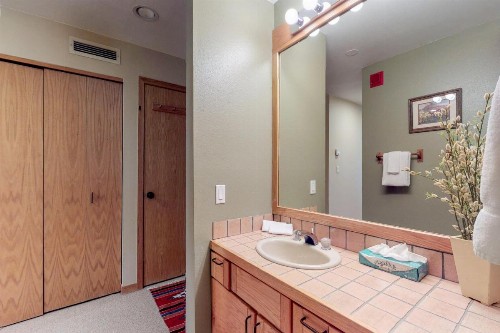 Liftside Condominiums 306 - image 12