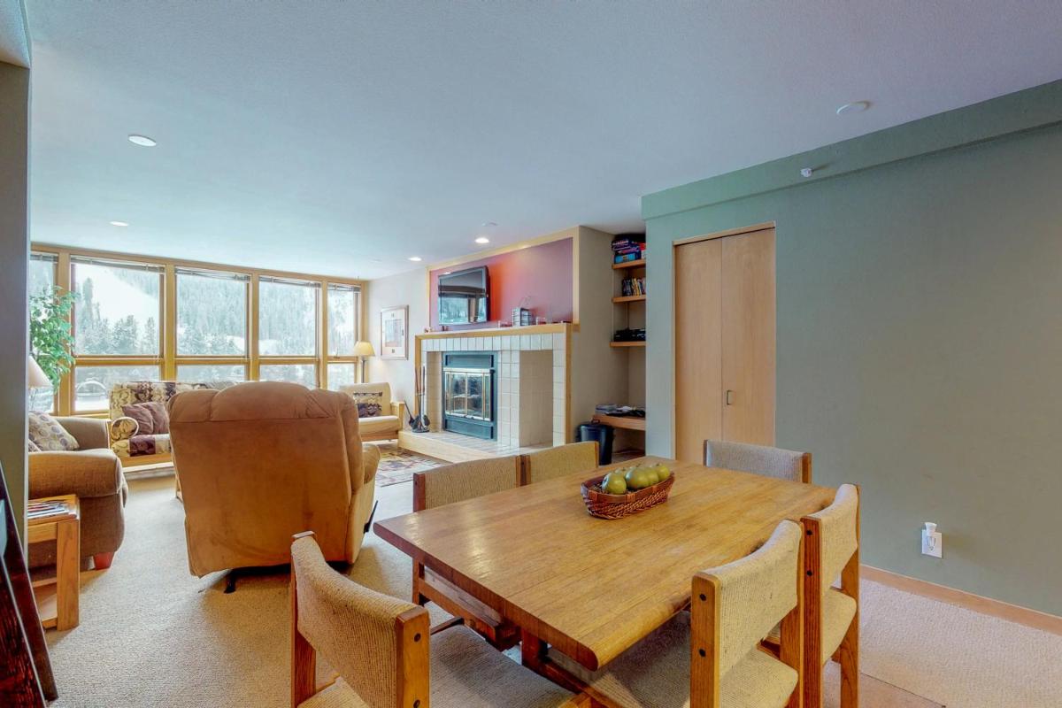 Liftside Condominiums 306 - image 7