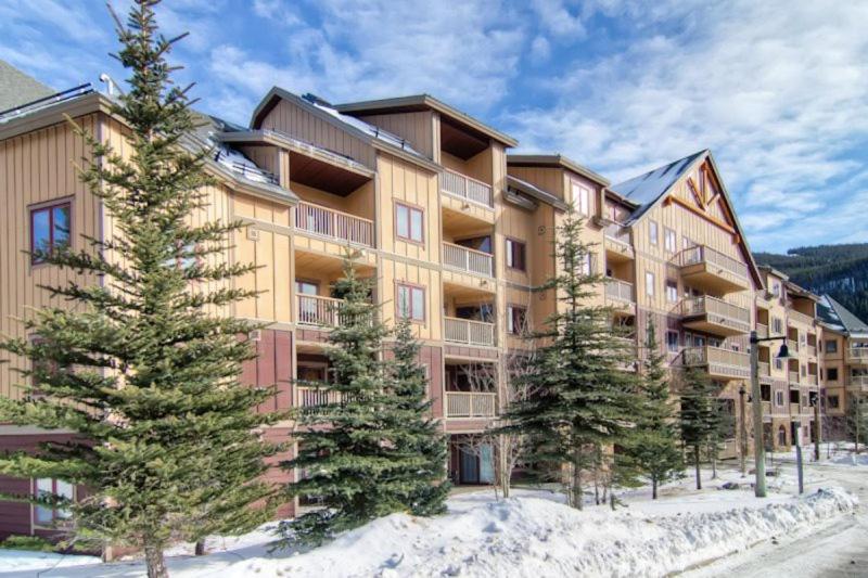 River Run Village 1 Bedroom Condo at Red Hawk Lodge Walk to Gondola - main image