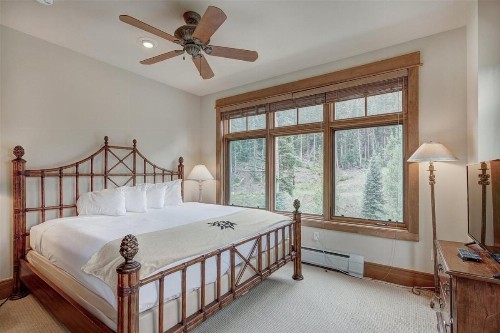 River Run Village 3 Bed Condo at Lone Eagle Lodge Ski-in Ski-out - image 11