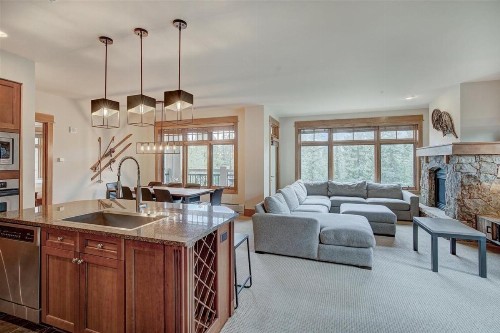 River Run Village 3 Bed Condo at Lone Eagle Lodge Ski-in Ski-out - image 3