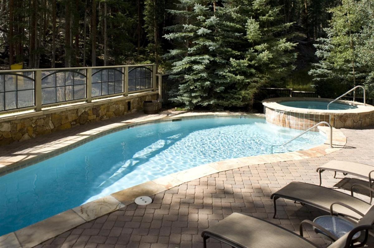 River Run Village 1 Bed Condo at Lone Eagle Lodge Ski-in Ski-out - image 2