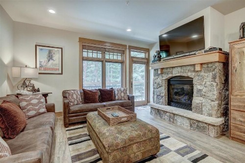 River Run Village 1 Bed Condo at Lone Eagle Lodge Ski-in Ski-out - image 3