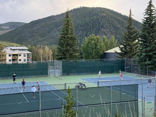 Tennis Townhomes 1326 - image 9