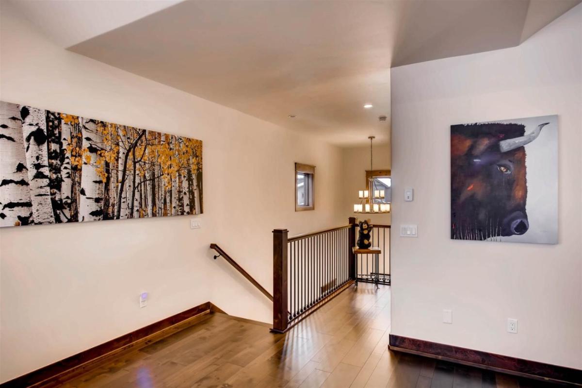 NEW! River Run Village 3 Bedroom Town House Walk to Gondola - image 2