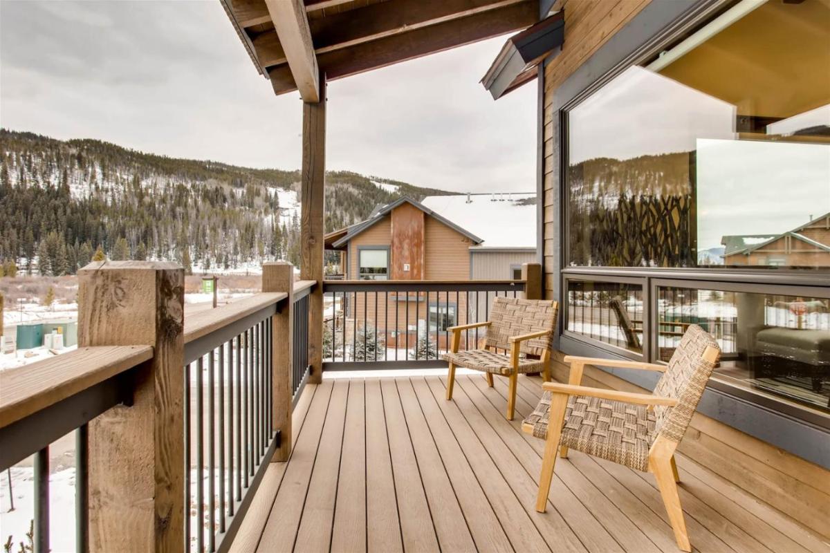 NEW! River Run Village 3 Bedroom Town House Walk to Gondola - image 7