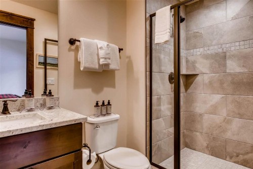 NEW! River Run Village 3 Bedroom Town House Walk to Gondola - image 9