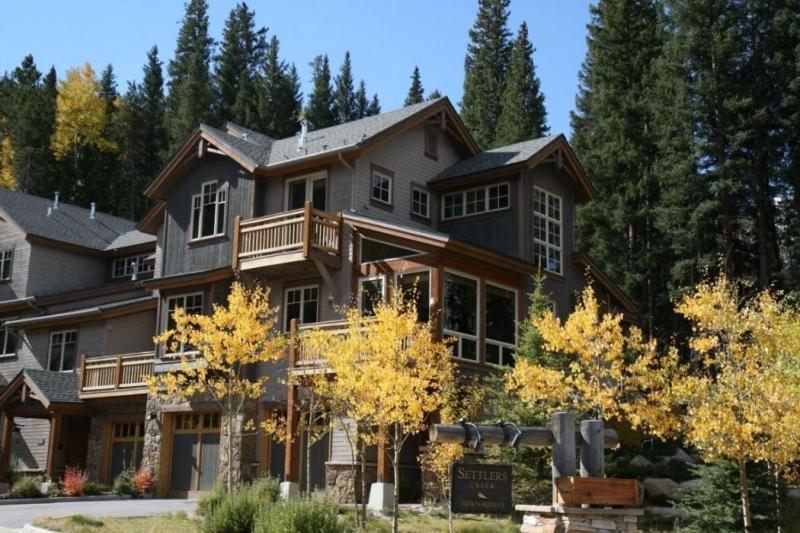 650-2_Settlers_Creek - main image