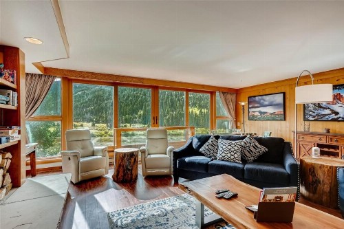 100-4 Lakeside Village - image 4