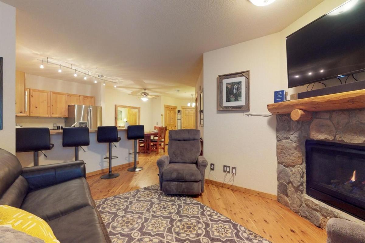 2605 Tenderfoot Lodge - image 2