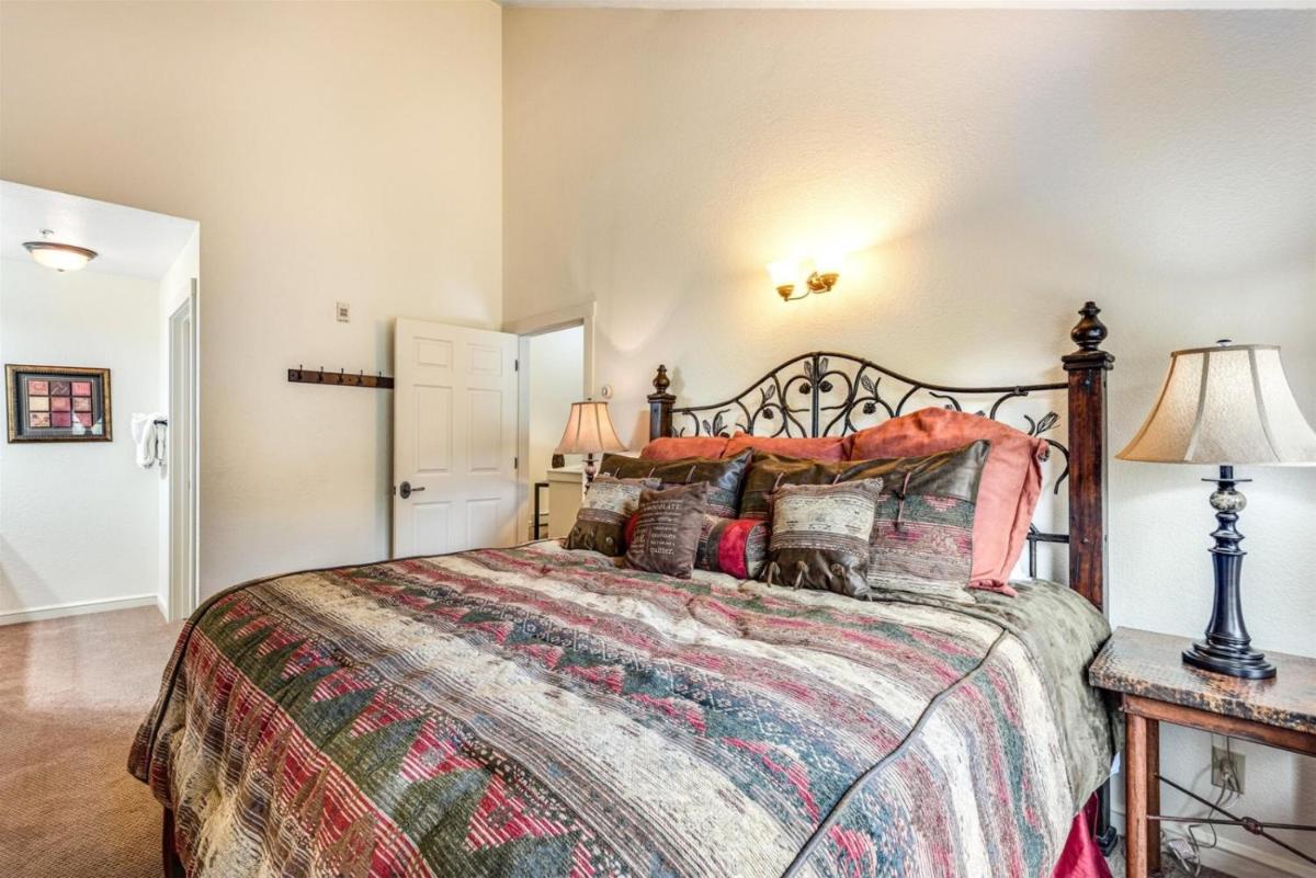 1849_Seasons_Townhomes - image 2