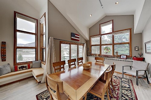 Keystone Ranch with Hot Tub Sauna & Chef's Kitchen home