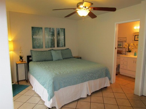 Kauhale Makai Condo on the Beach - image 6