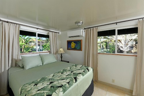 Nona Lani Cottages - image 25