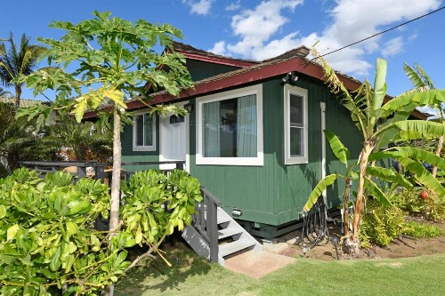 Nona Lani Cottages - image 9