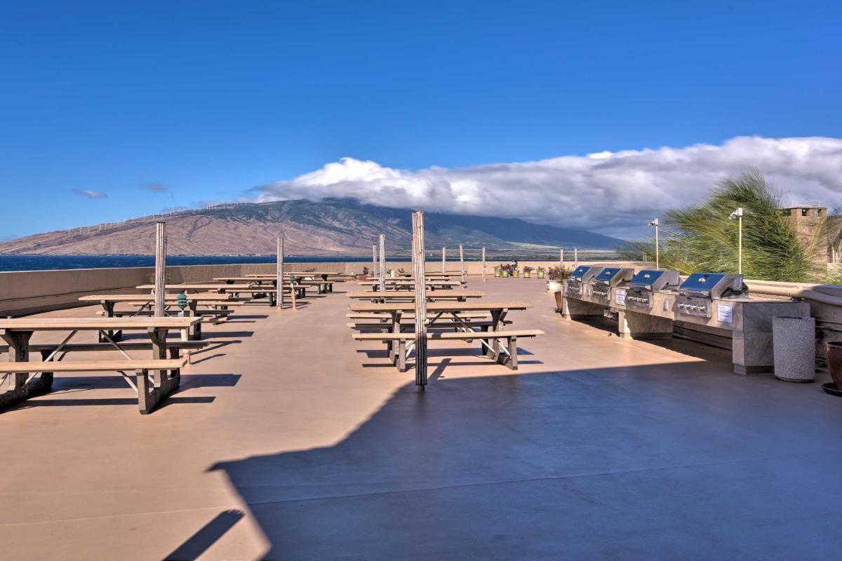 Beachfront Kihei Sanctuary with Lanai and Ocean Views! - image 2