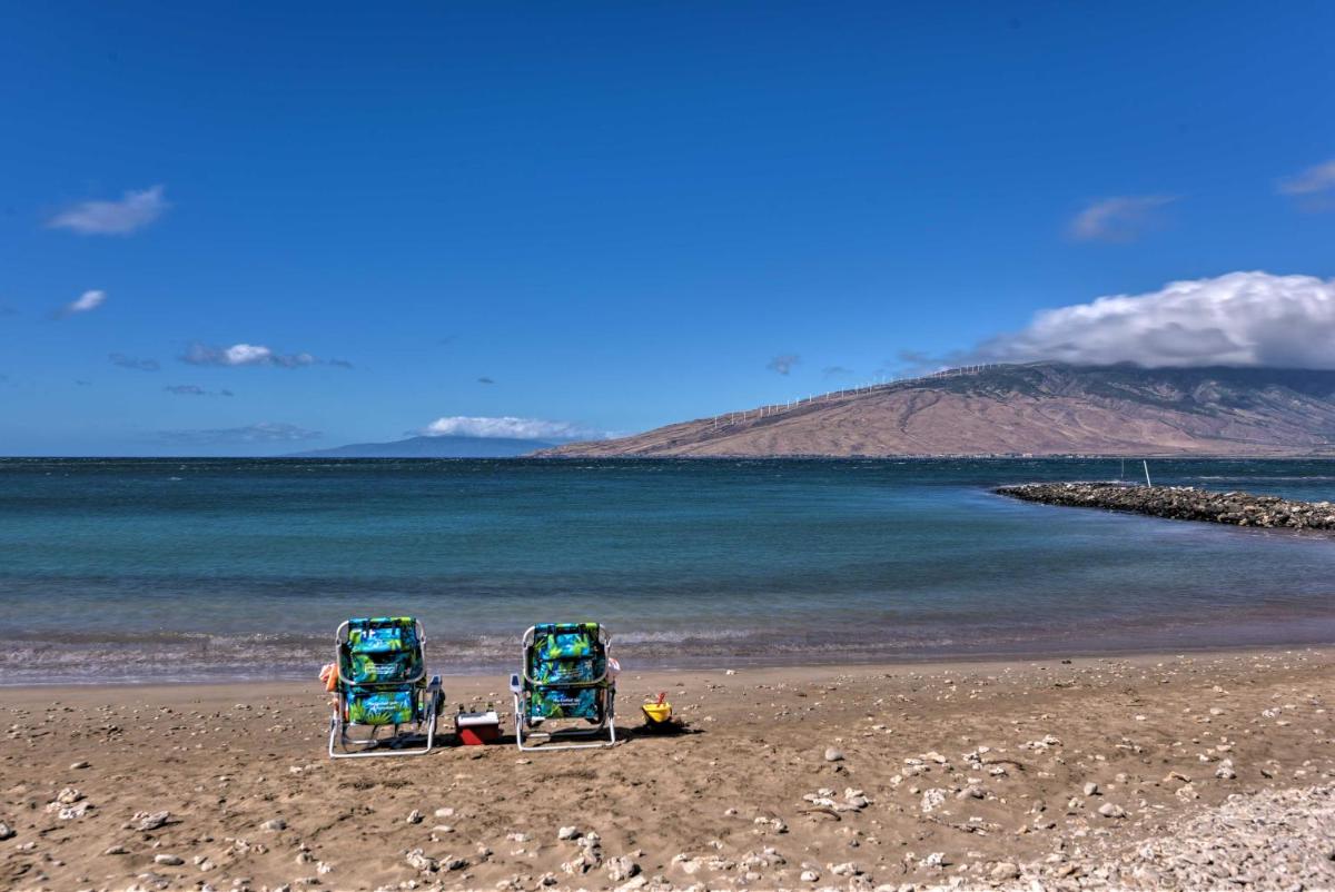 Beachfront Kihei Sanctuary with Lanai and Ocean Views! - image 7