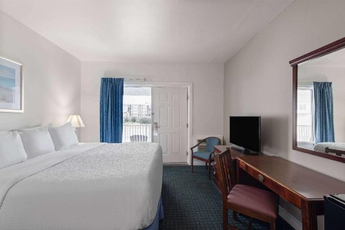 Days Inn by Wyndham Kill Devil Hills Oceanfront - Wilbur - image 20