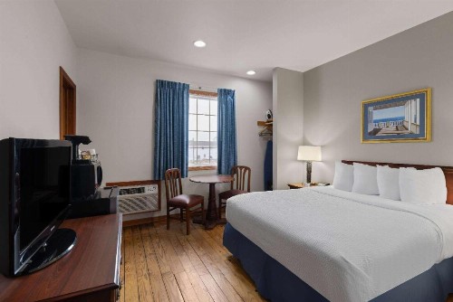 Days Inn by Wyndham Kill Devil Hills Oceanfront - Wilbur - image 21