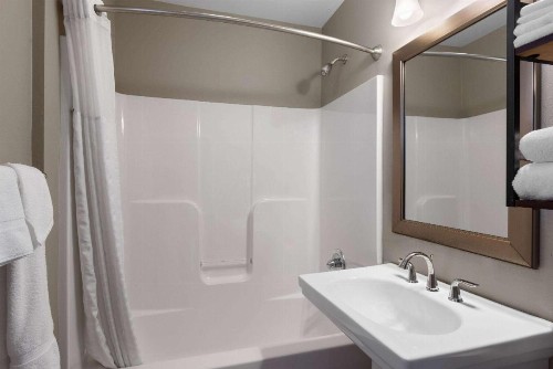Days Inn by Wyndham Kill Devil Hills Oceanfront - Wilbur - image 24
