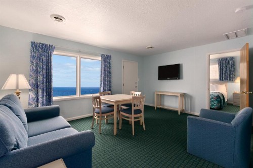 Days Inn & Suites by Wyndham Kill Devil Hills-Mariner - image 2