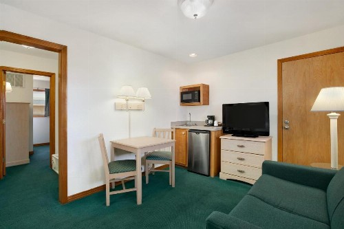 Days Inn & Suites by Wyndham Kill Devil Hills-Mariner - image 35