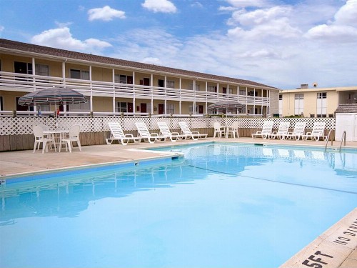 Days Inn & Suites by Wyndham Kill Devil Hills-Mariner - image 42
