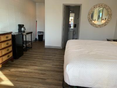 Outer Banks Motor Lodge - image 4