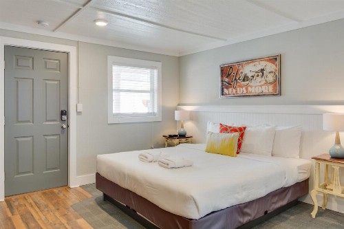 See Sea Motel - image 11