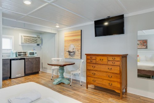See Sea Motel - image 15