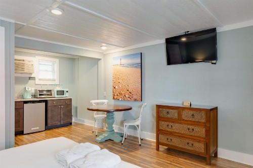 See Sea Motel - image 31
