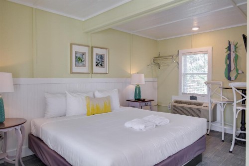 See Sea Motel - image 37