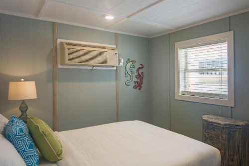 See Sea Motel - image 48