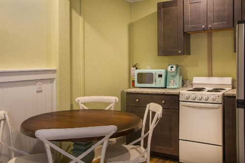 See Sea Motel - image 49