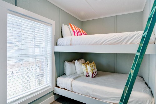 See Sea Motel - image 7