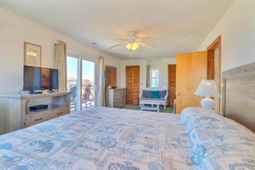 5018 - Mike`s Beach House - image 2