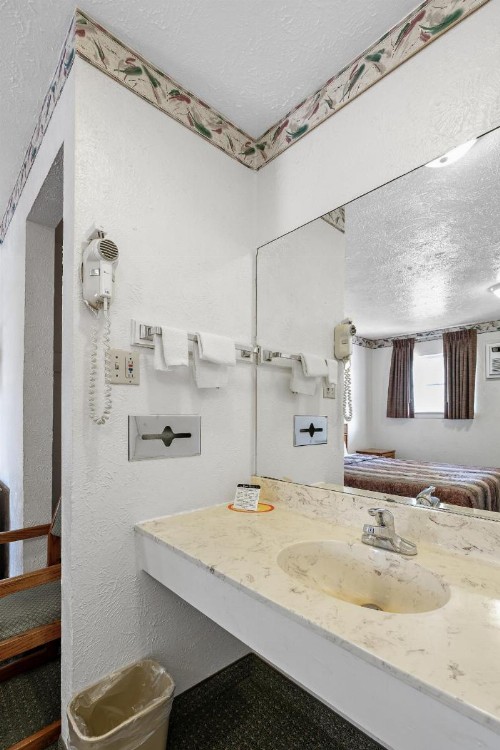Friendship Inn Killeen / Fort Hood - image 11