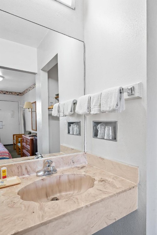 Friendship Inn Killeen / Fort Hood - image 9