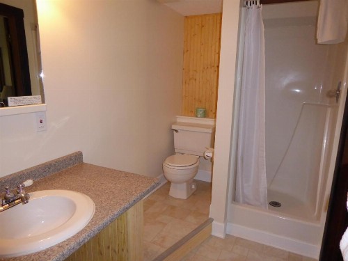 Mountain Sports Inn - image 27