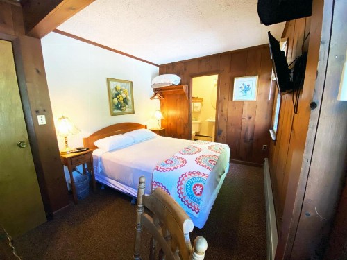 Turn of The River Lodge - image 13
