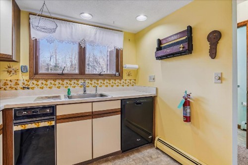 Glazebrook Townhouse Unit J4 - image 4